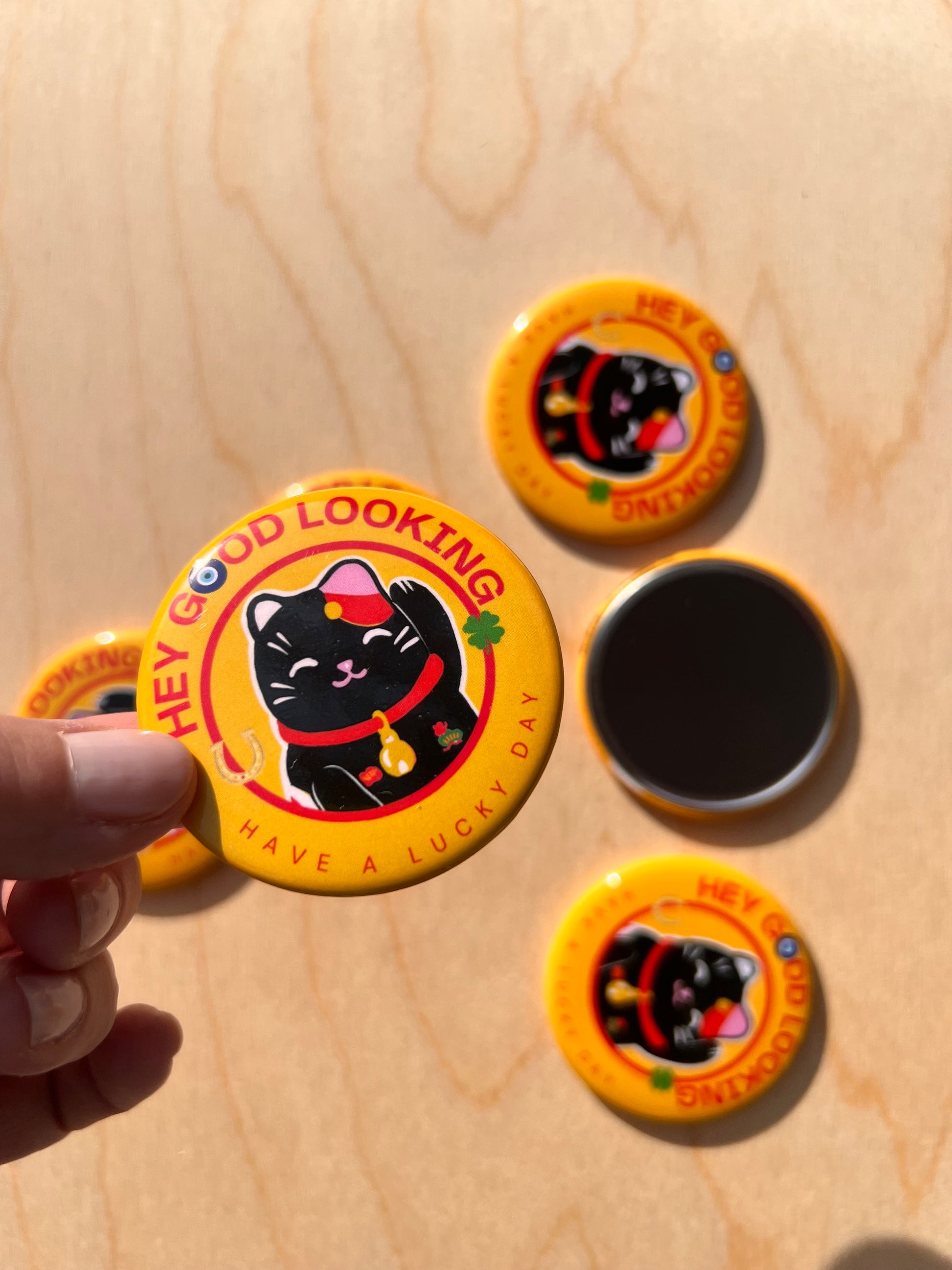 Maneki Neko, Lucky Cat Fridge Magnet - VIOLETREDSTUDIO