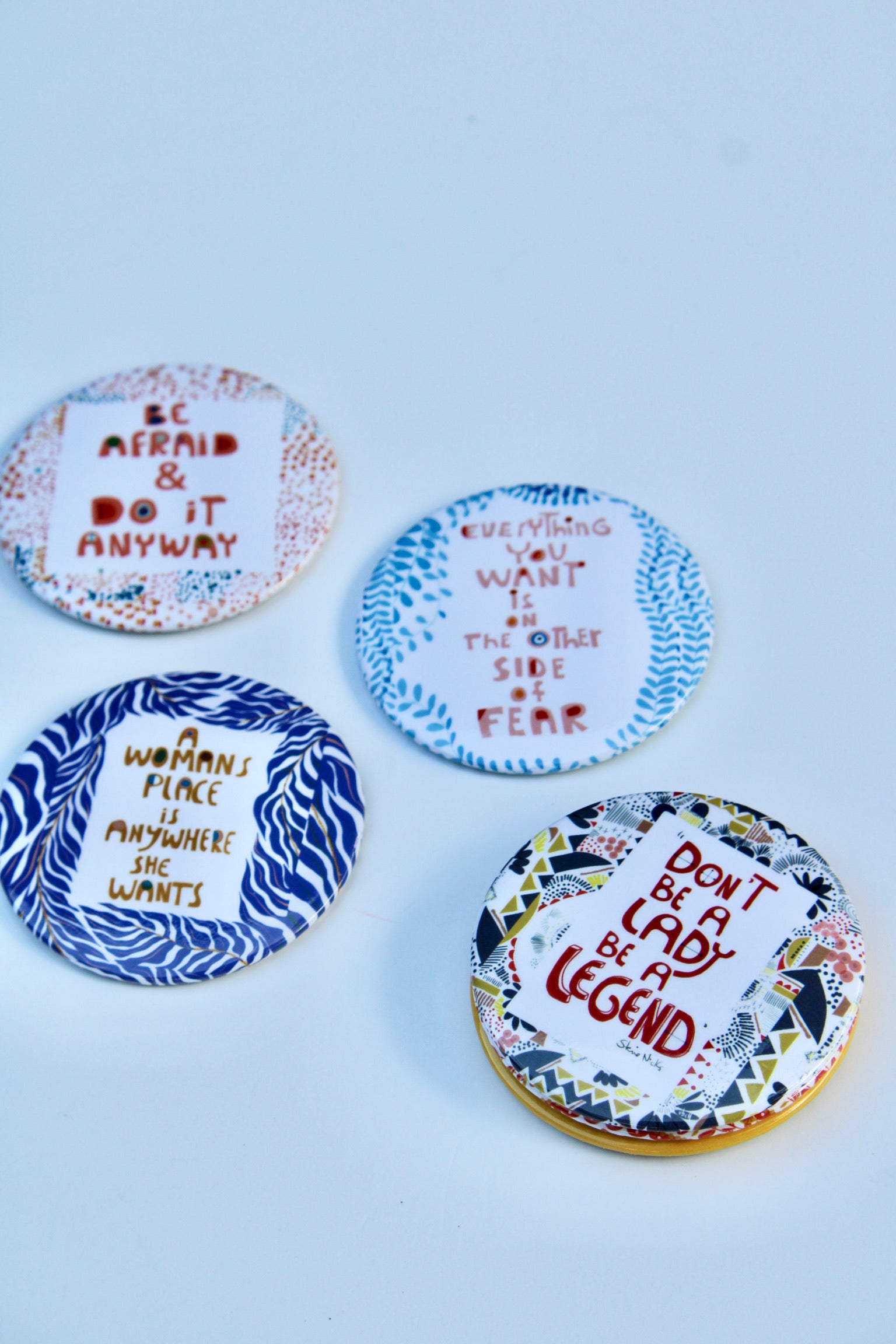 BE A LEGEND MAGNET - VIOLETREDSTUDIO